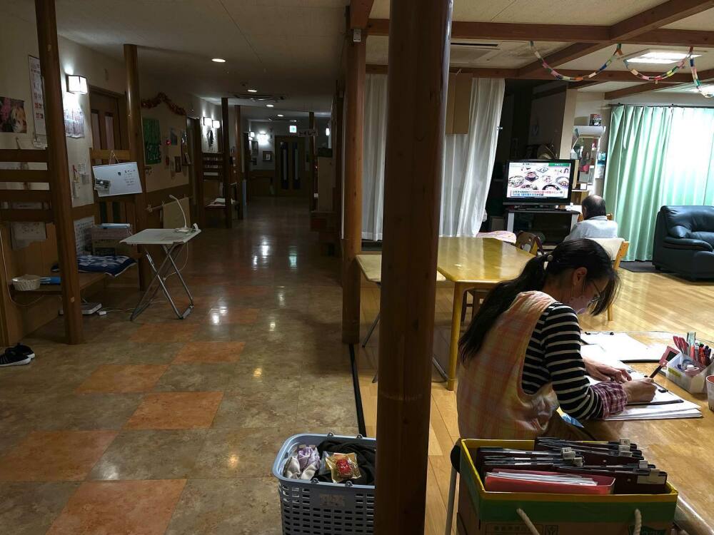 介護職員 サロン・ド・フレール柳津 夜勤 ハーフ夜勤