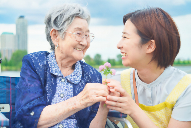 新規開設！無資格・未経験から始められる有料老人ホームの介護職(パ)