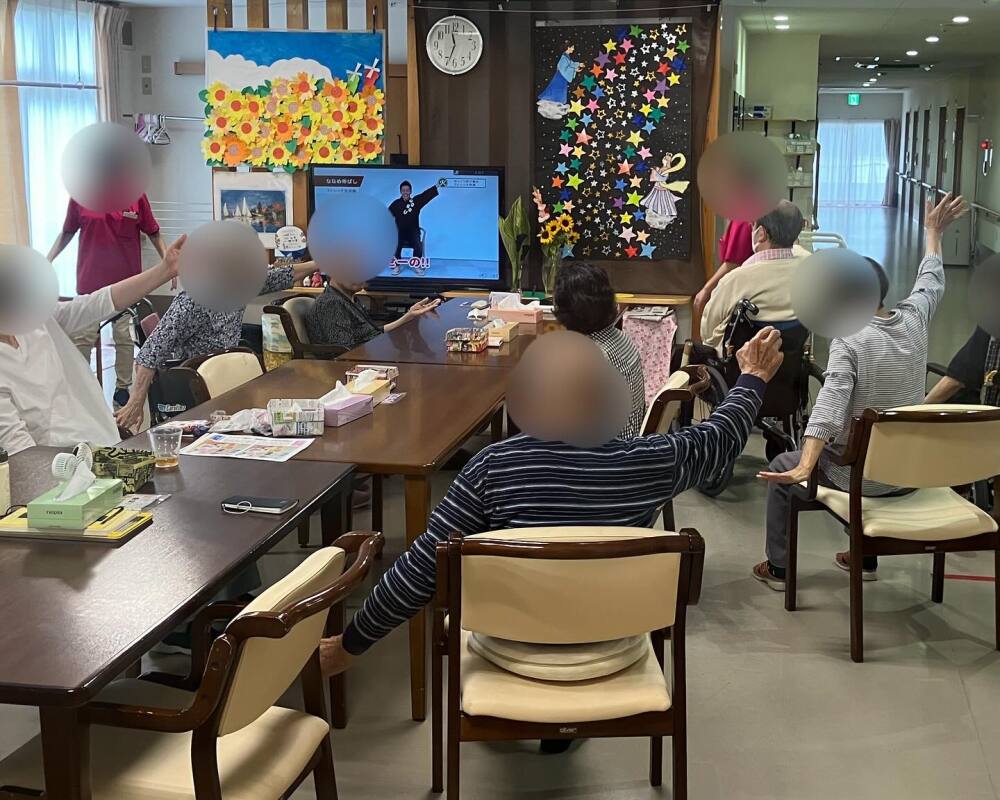 看護職 准看護師 正看護師 介護施設 サロン・ド・フレール一宮 正社員