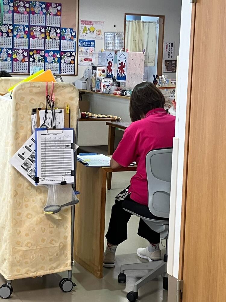 看護職 准看護師 正看護師  介護施設 サロン・ド・フレール一宮 社保あり なし