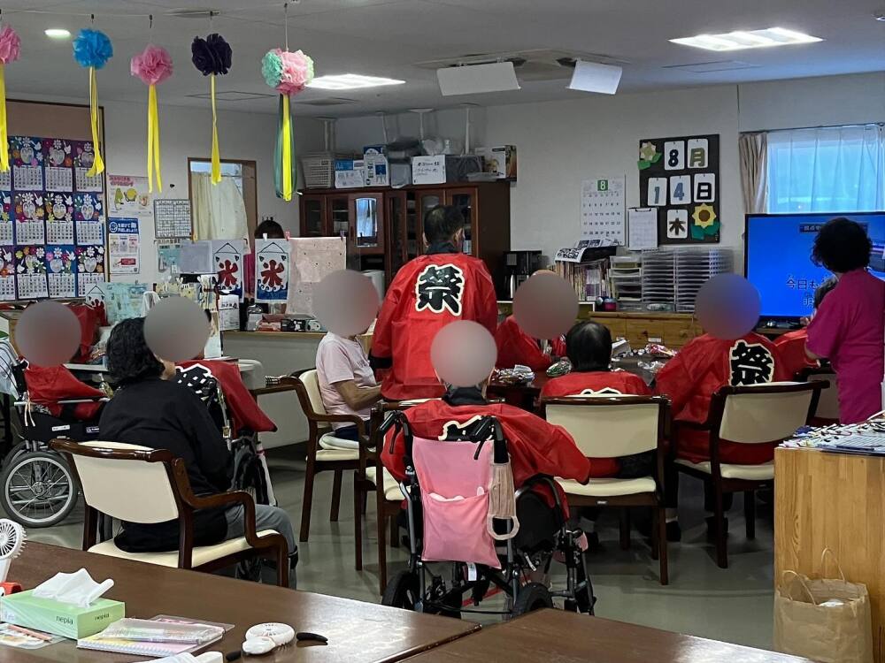 看護職 准看護師 正看護師  介護施設 サロン・ド・フレール一宮 社保あり なし