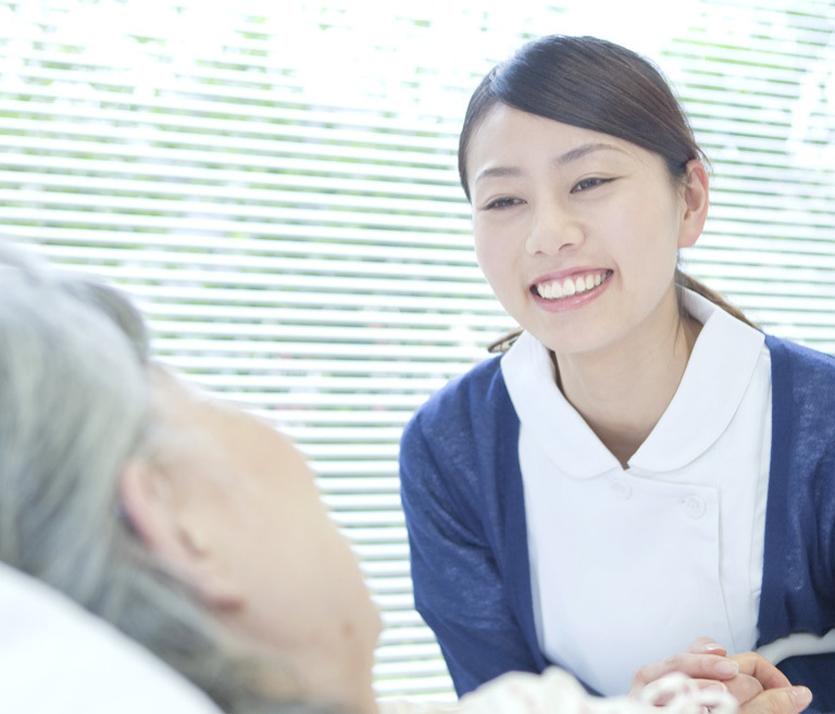 ＜日勤＞デイサービスのヘルパー募集／福利厚生充実　無資格でもスタートできます